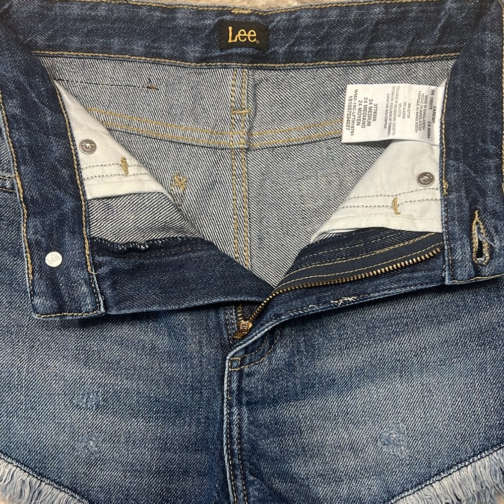 LEE Lee Is Love Jean Shorts - Picture 8 of 9